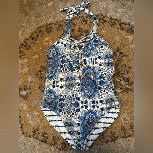 6 Shore Road Blue and White Paisley Reversible One Piece Swimsuit Sz M